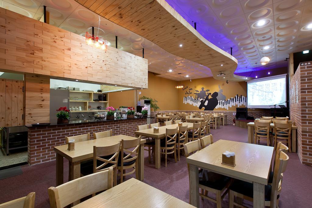 Olle Tourist Hotel Jeju Bagian luar foto