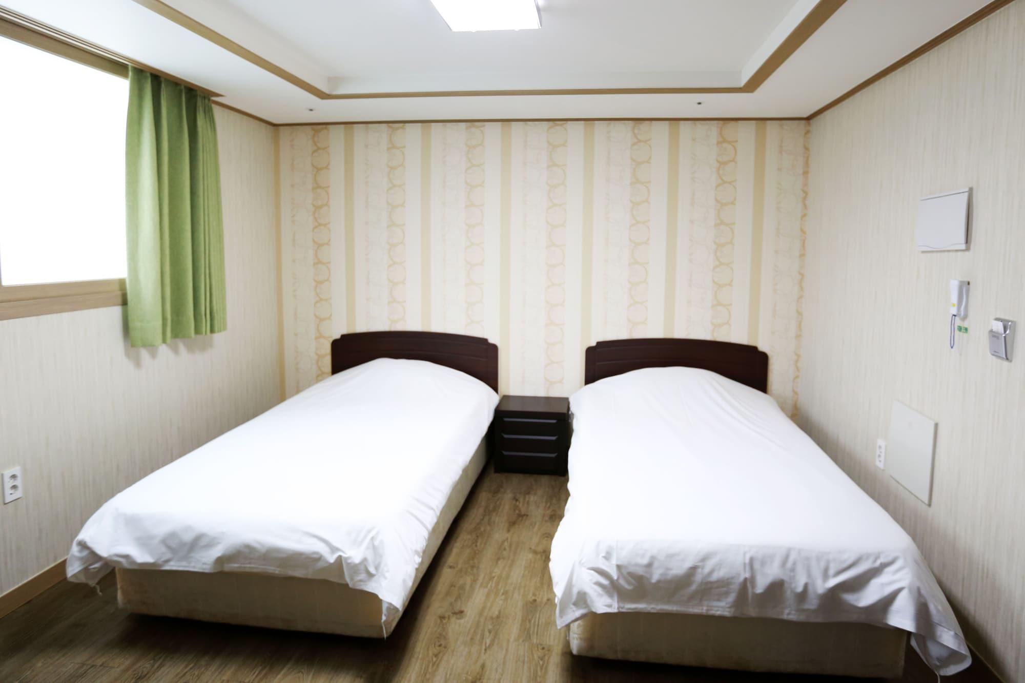 Olle Tourist Hotel Jeju Bagian luar foto
