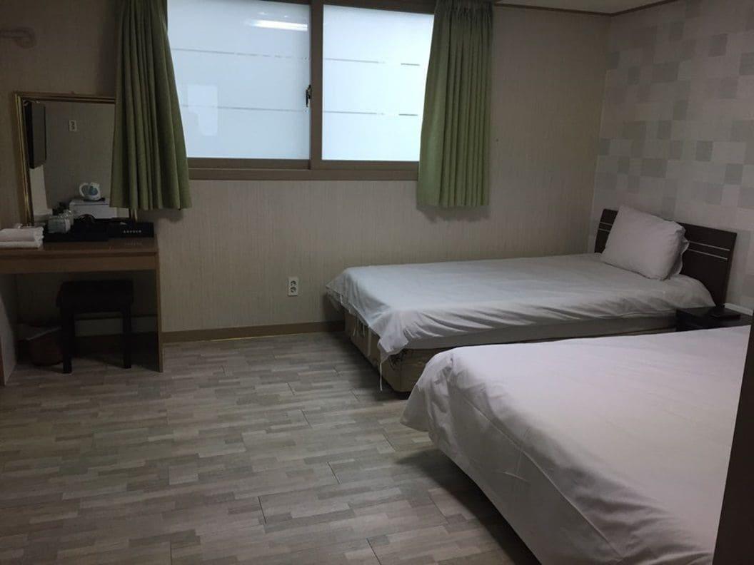 Olle Tourist Hotel Jeju Bagian luar foto