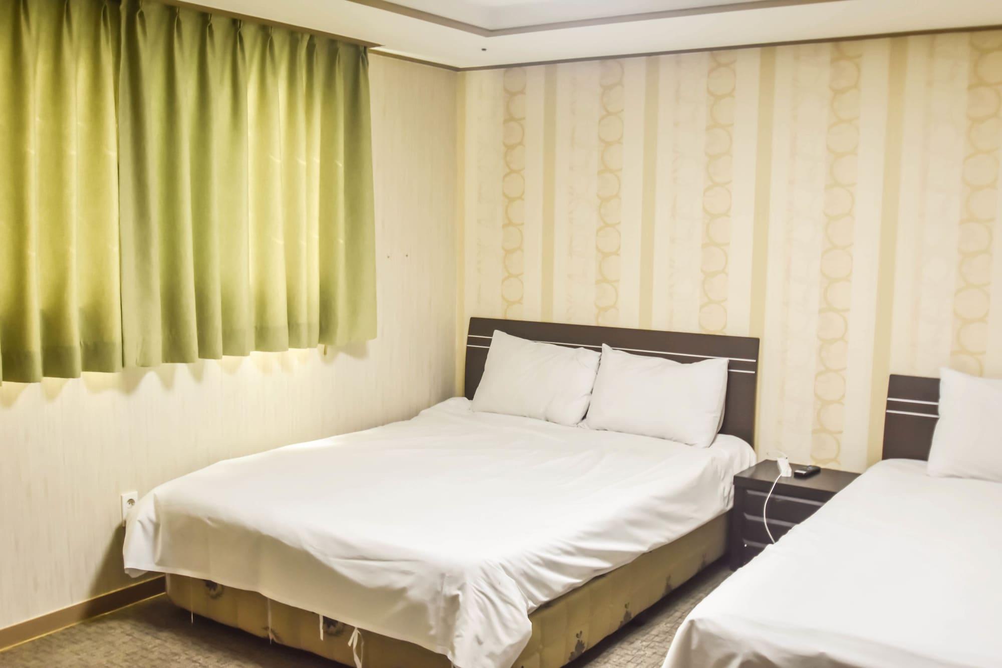 Olle Tourist Hotel Jeju Bagian luar foto