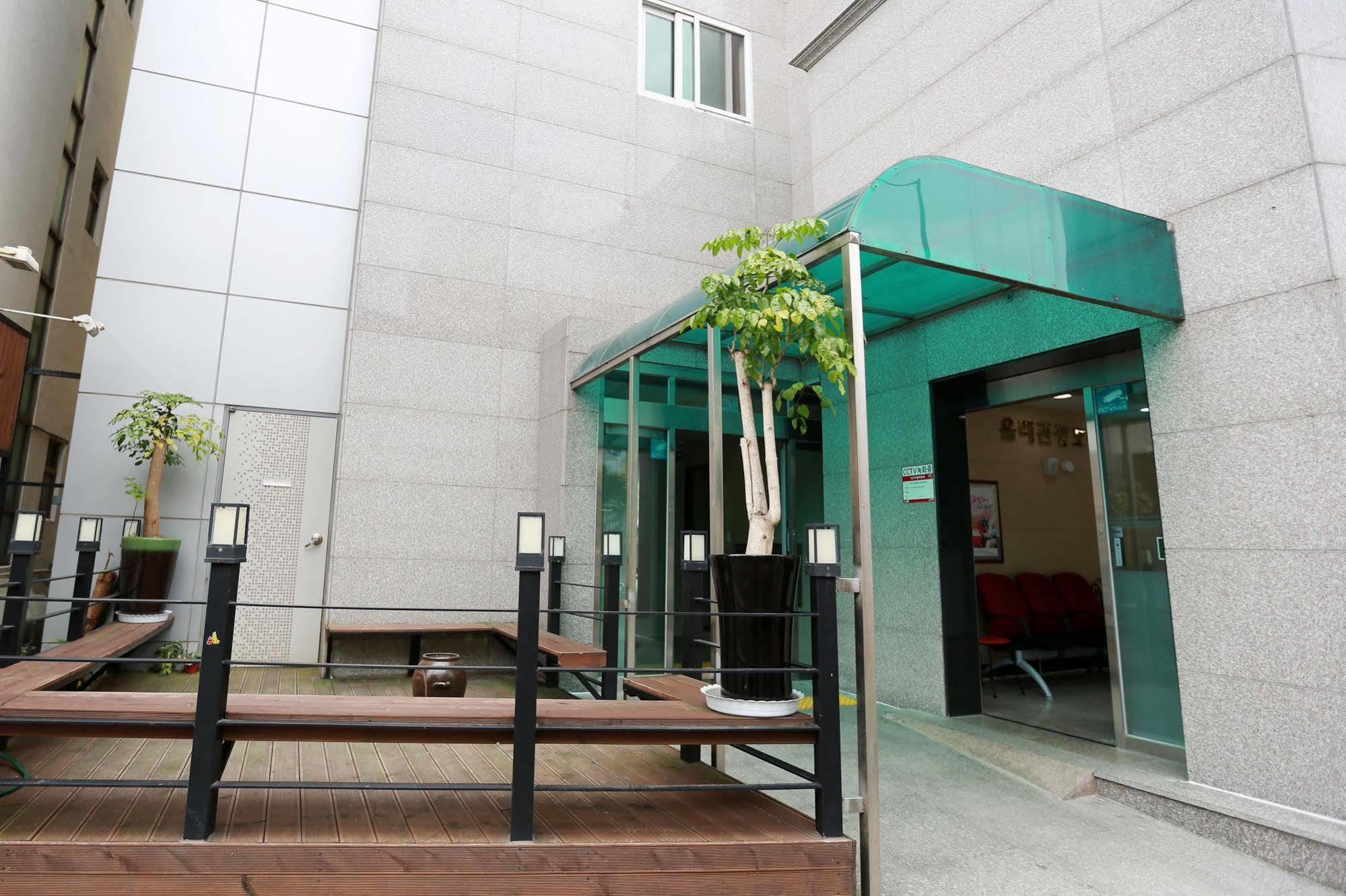Olle Tourist Hotel Jeju Bagian luar foto