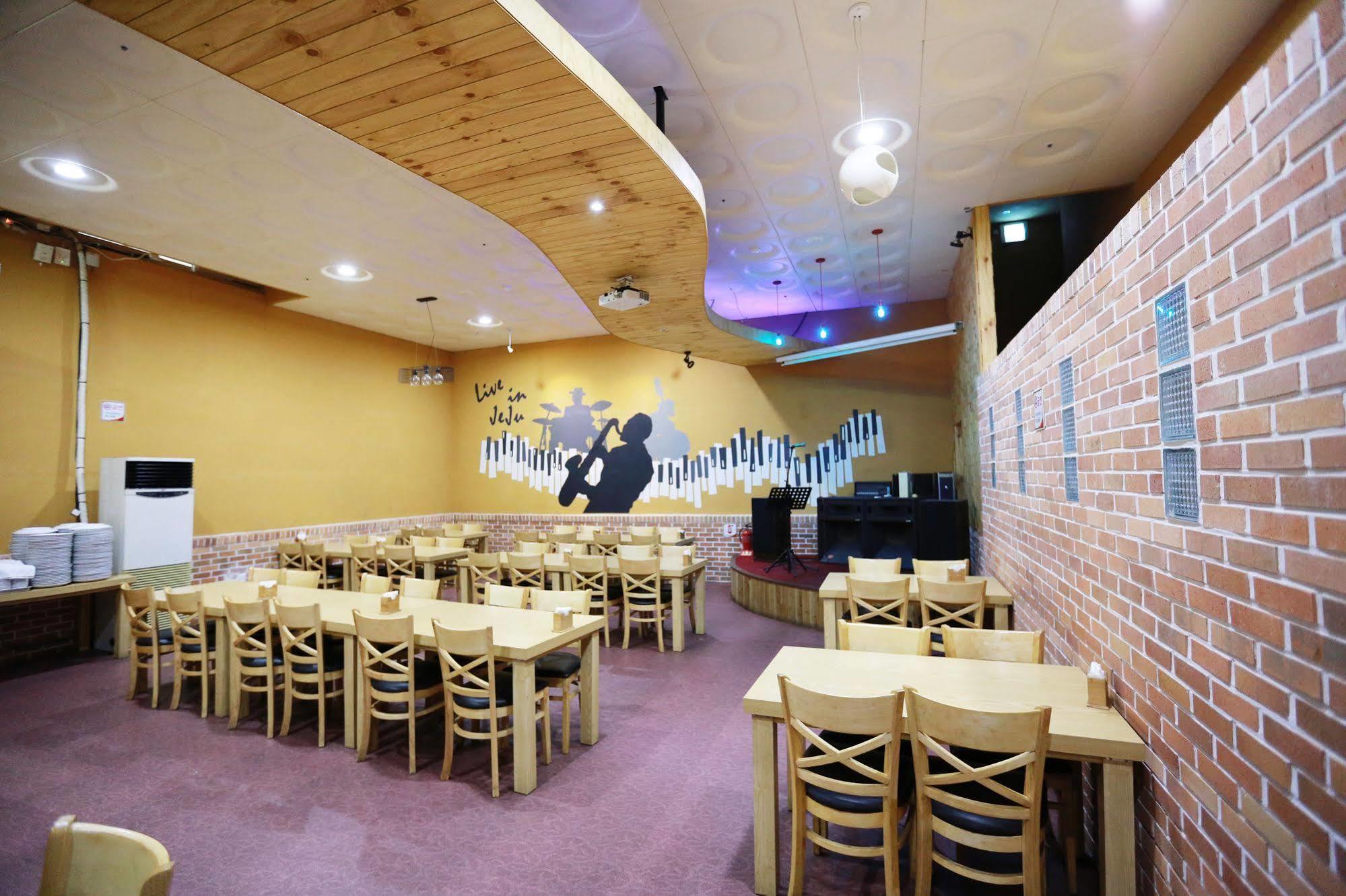 Olle Tourist Hotel Jeju Bagian luar foto