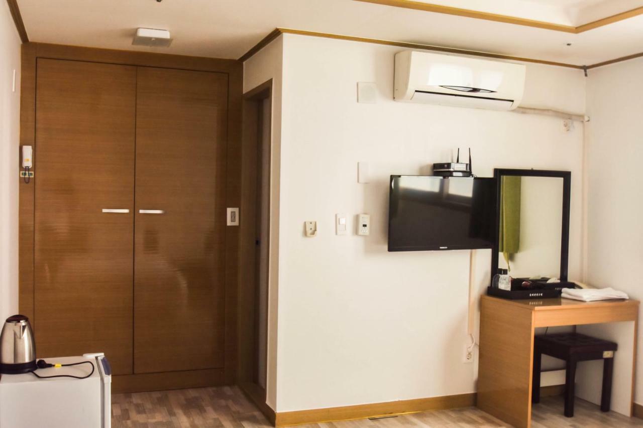 Olle Tourist Hotel Jeju Bagian luar foto