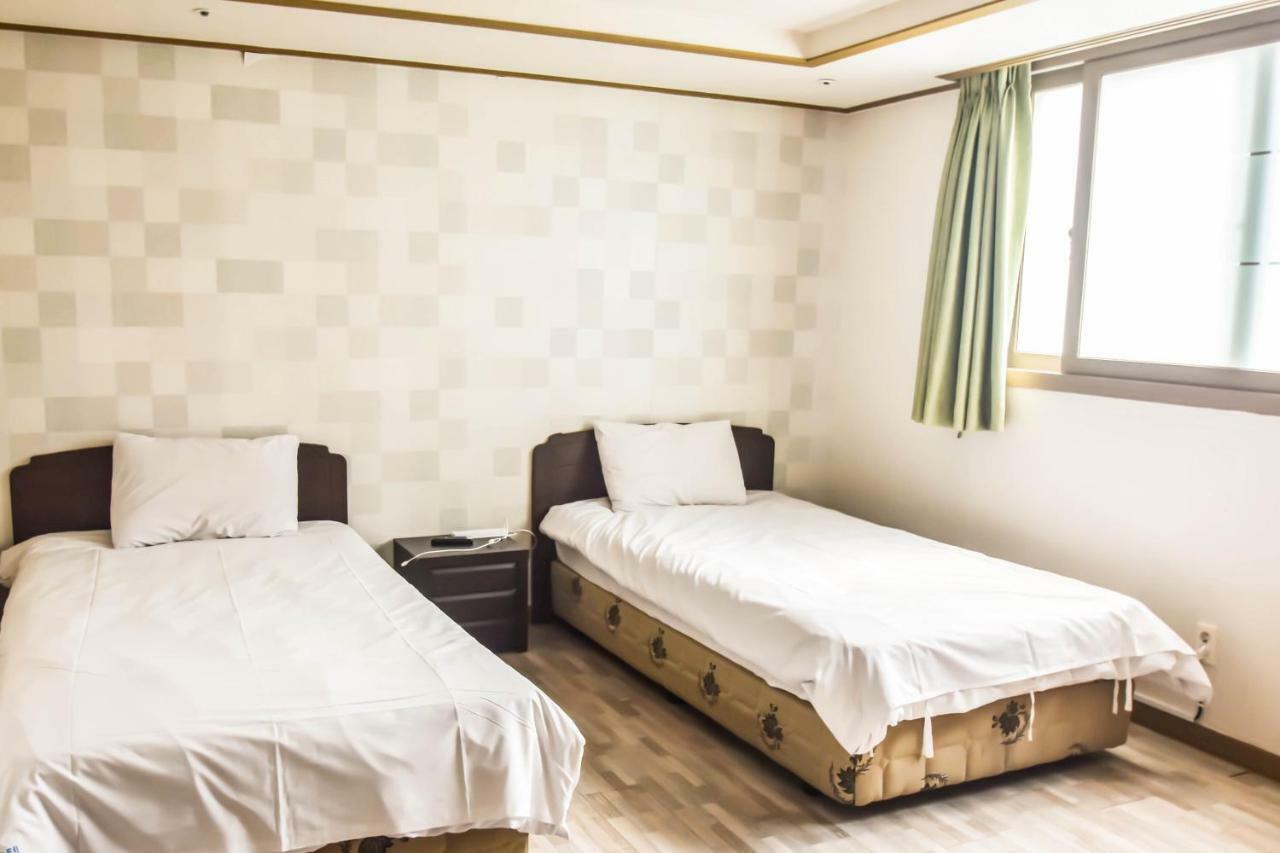 Olle Tourist Hotel Jeju Bagian luar foto