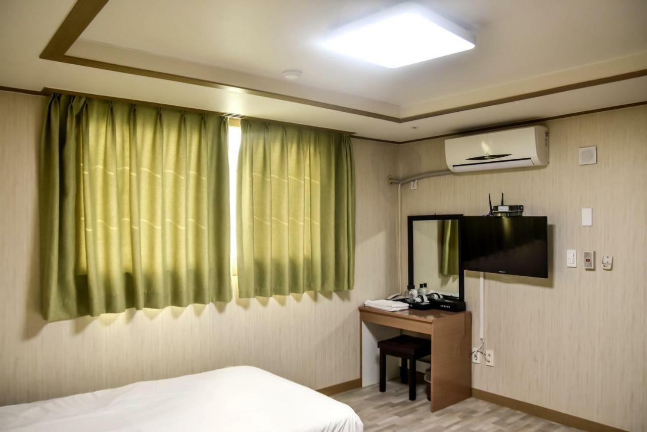 Olle Tourist Hotel Jeju Bagian luar foto